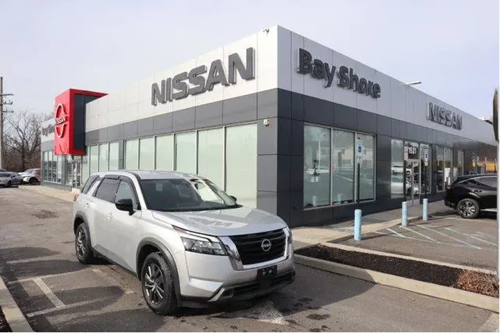 $25118 : Nissan Pathfinder 2023 AWD S image 2