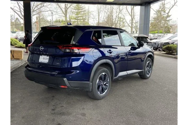 $25487 : Nissan Rogue 2026 AWD SV 4dr image 4