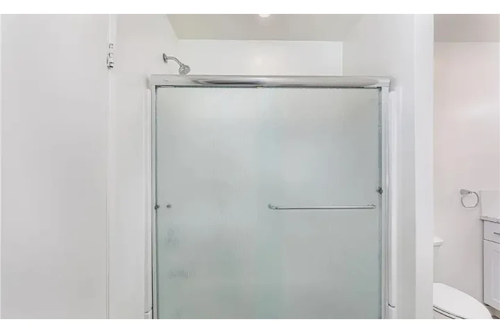 $1450 : Beautiful 1 bedroom Apt in LA image 6