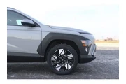 $23237 : Hyundai KONA 2024 AWD SEL 4d thumbnail