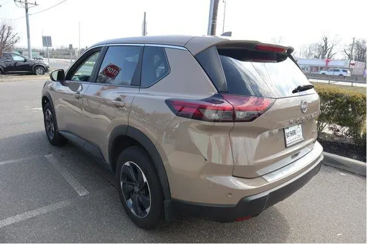 $23232 : Nissan Rogue 2025 AWD SV 4dr image 8