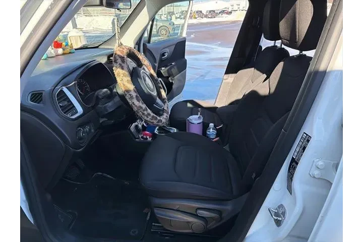 $19234 : Jeep Renegade 2021 4x4 Latit image 5