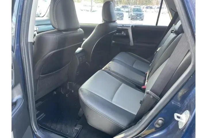 $26595 : Toyota 4Runner 2018 4x4 SR5 image 9