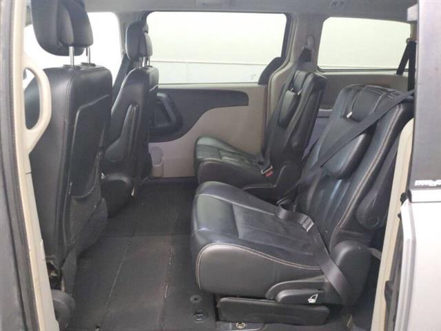 $8995 : 2014 Town and Country Touring image 6