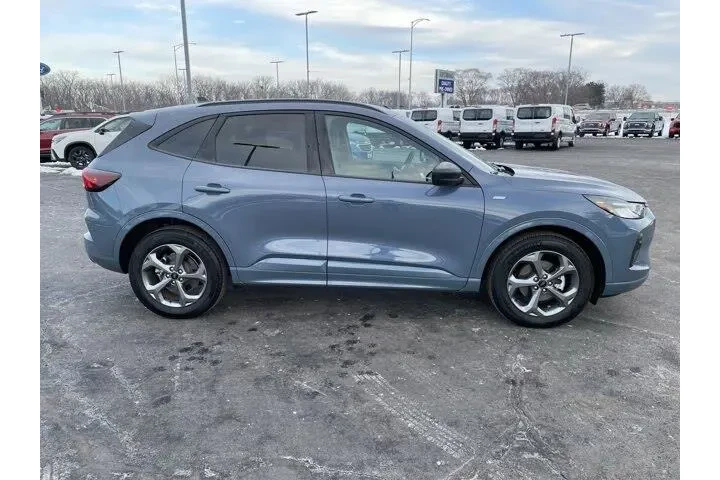 $24788 : Ford Escape 2024 AWD ST-Line image 9