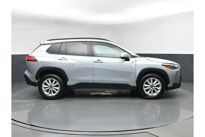 $19995 : Toyota Corolla Cross 2022 LE image 3