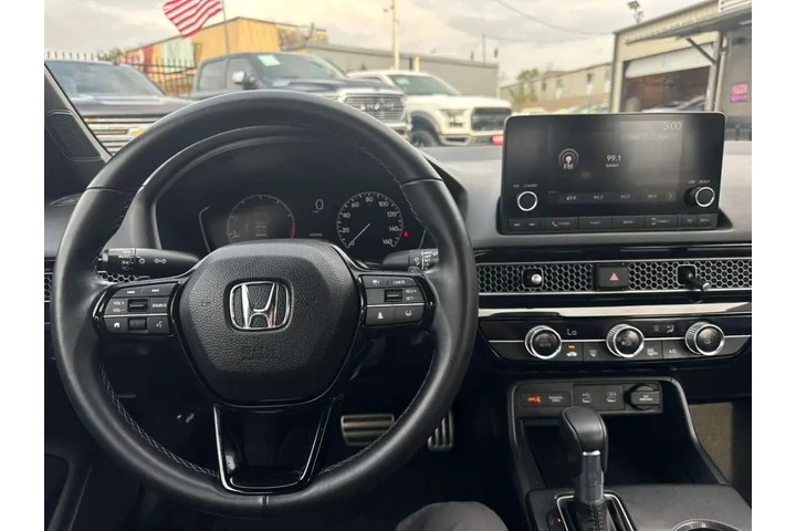 2025 Civic Sport image 7