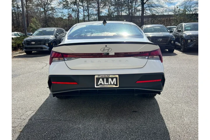 $20820 : Hyundai ELANTRA 2025 SEL Spo image 6