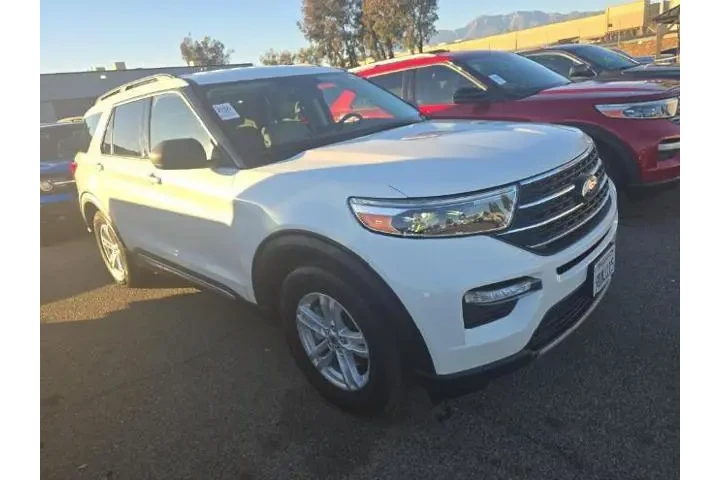 $29995 : Ford Explorer 2022 XLT 4dr S image 1