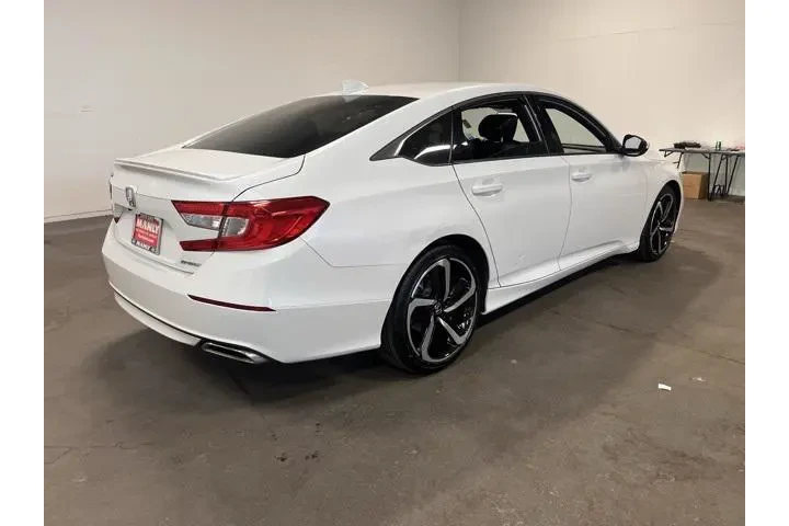 $14681 : Honda Accord 2018 Sport 4dr image 5