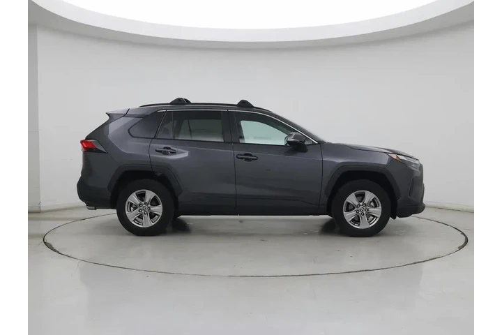 $30998 : Toyota RAV4 2023 AWD XLE 4dr image 7