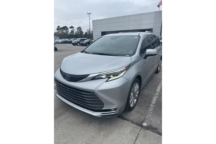 $34296 : Toyota Sienna 2021 Platinum image 3