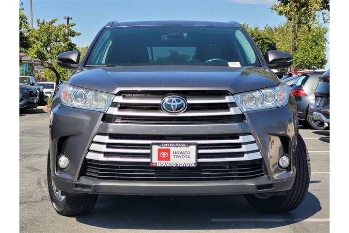 $25899 : Silver Certified2019 Highland image 2