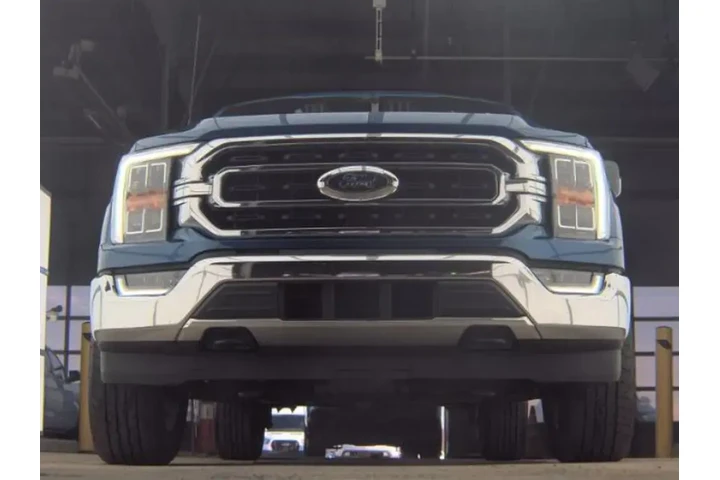 $39399 : Ford F-150 2023 4x4 XL 4dr S image 4