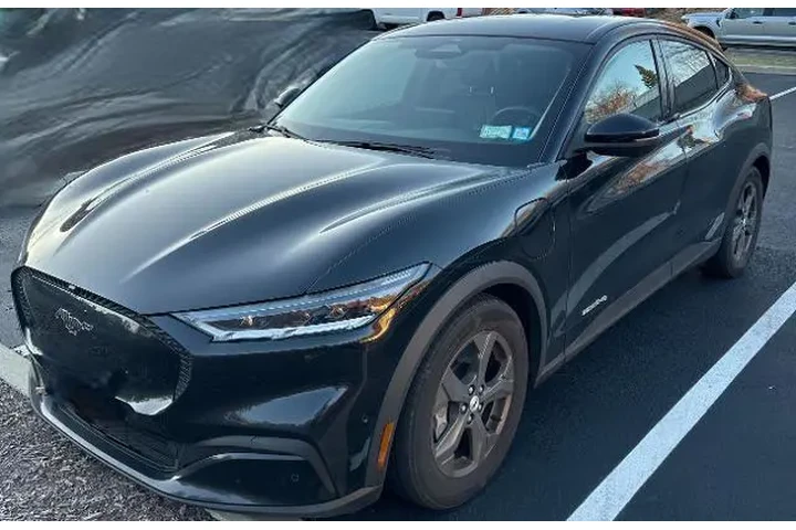 $20000 : Ford Mustang Mach-E 2021 AWD image 2