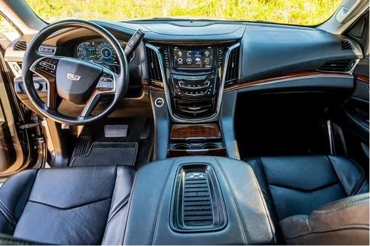 $30994 : Cadillac Escalade 2018 Luxur image 7