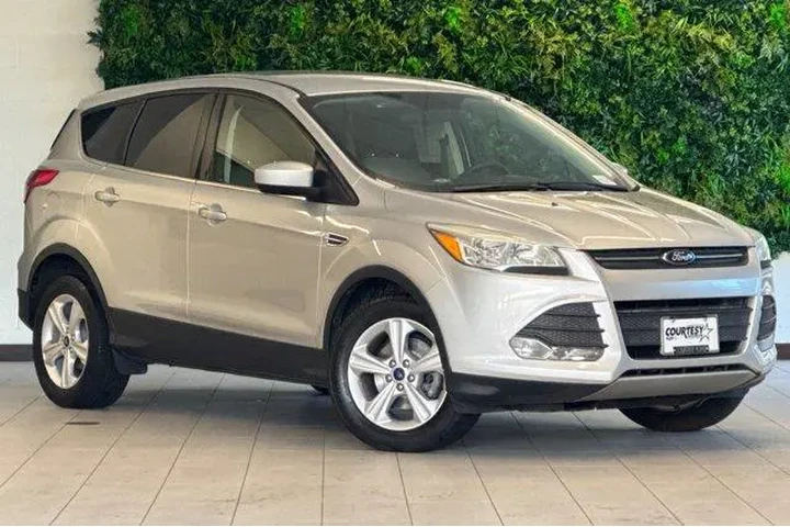 $11617 : Ford Escape 2015 SE 4dr SUV image 1