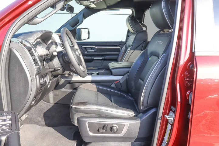 $46988 : 2025 1500 Laramie 4x4 Crew Ca image 7