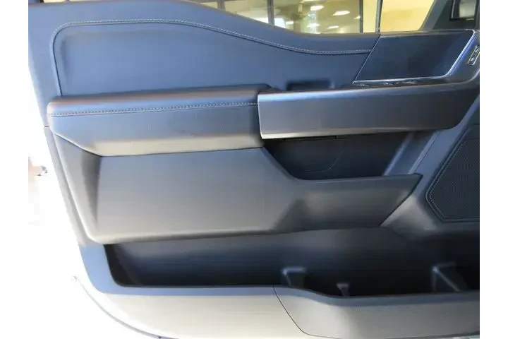 $39900 : Ford F-150 2023 4x4 XLT 4dr image 9