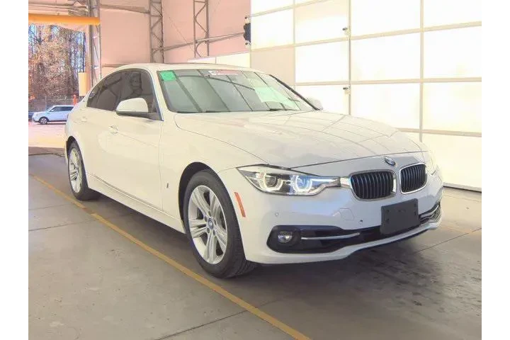 $12895 : BMW 3 Series 2018 330e iPerf image 3