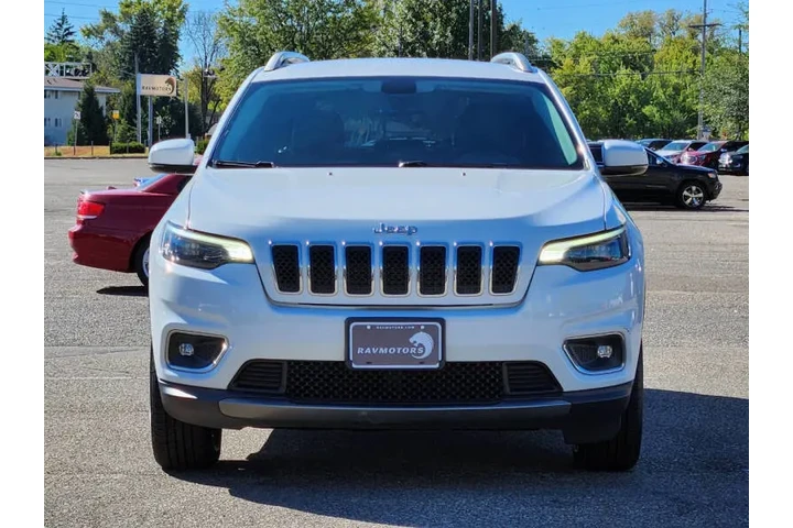 $16995 : 2019 Cherokee Limited image 8