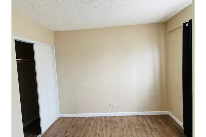 $2200 : se renta apartamento image 4
