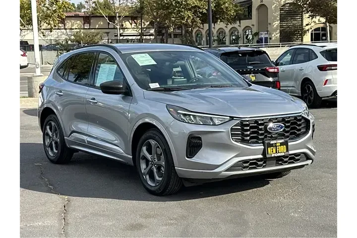 $25000 : Ford Escape 2024 ST-Line 4dr image 3