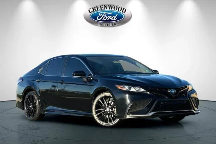 $26491 : Toyota Camry Hybrid 2022 XSE image 1