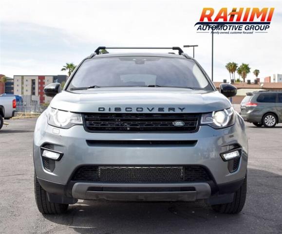 $15977 : 2017 Land Rover Discovery Spo image 3