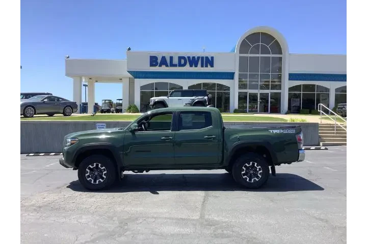 $30950 : Toyota Tacoma 2021 4x4 TRD O image 4