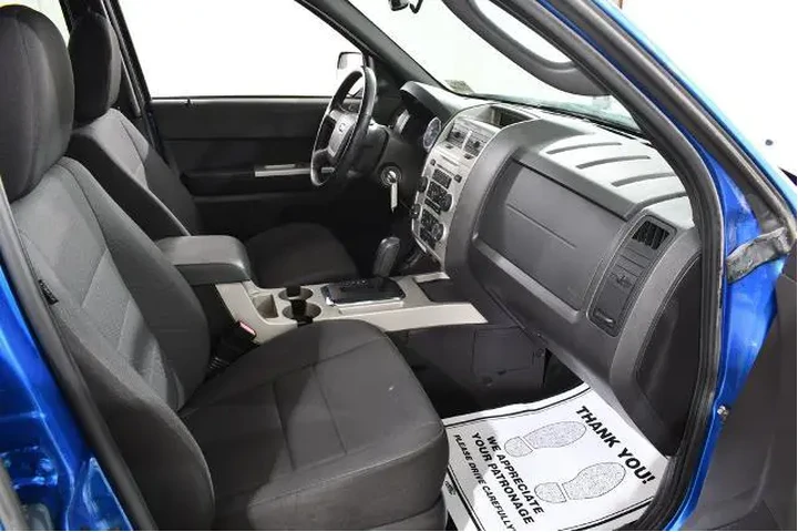 $4955 : Ford Escape 2012 XLT 4dr SUV image 10