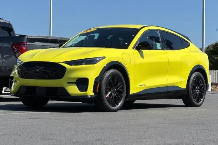 $39065 : Ford Mustang Mach-E 2025 AWD image 9