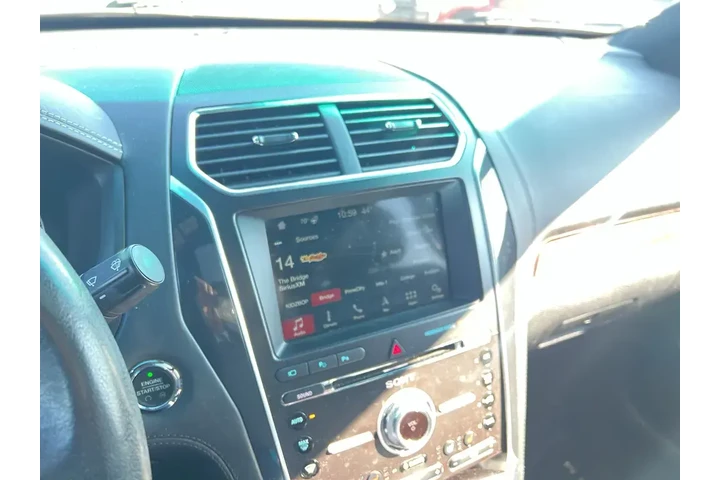 $14884 : Ford Explorer 2017 AWD Plati image 10