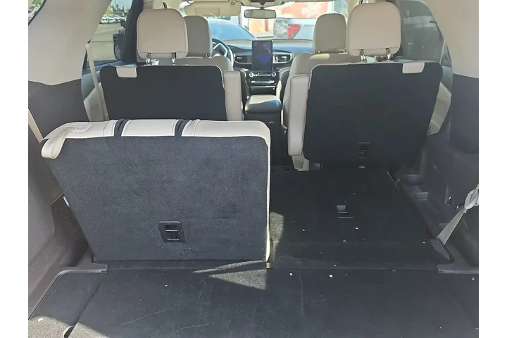 $35000 : Ford Explorer 2021 AWD Plati image 9