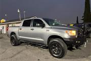 2012 TOYOTA TUNDRA CREWMAX en Fresno