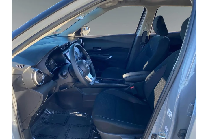 $20500 : Nissan Kicks 2024 SV 4dr Cro image 9