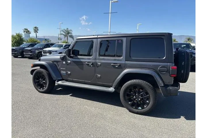 $28155 : Jeep Wrangler Unlimited 2022 image 6