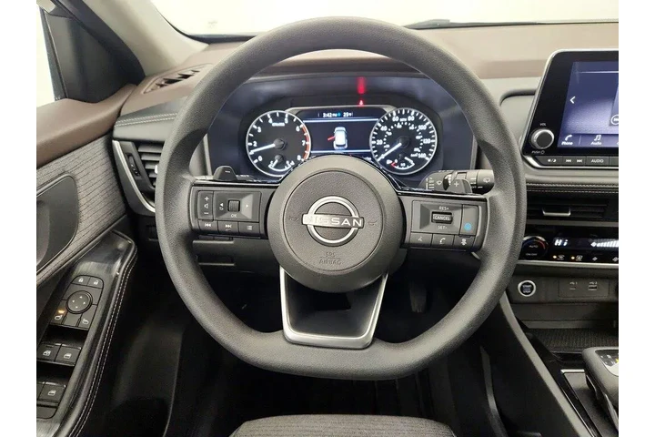 $20998 : Nissan Rogue 2023 SV 4dr Cro image 10