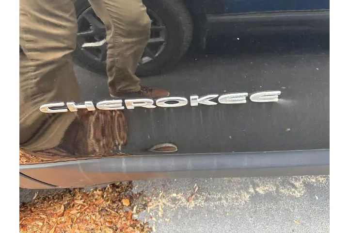 $13508 : Jeep Cherokee 2019 4x4 Latit image 10