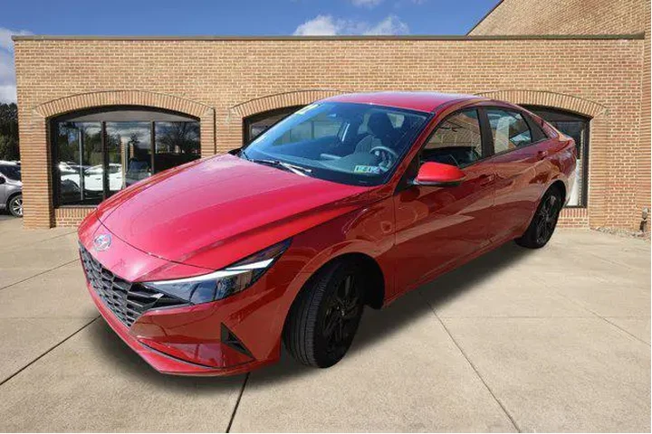 $19800 : Hyundai ELANTRA 2022 SEL 4dr image 8
