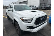 $30896 : Toyota Tacoma 2019 4x4 TRD P thumbnail