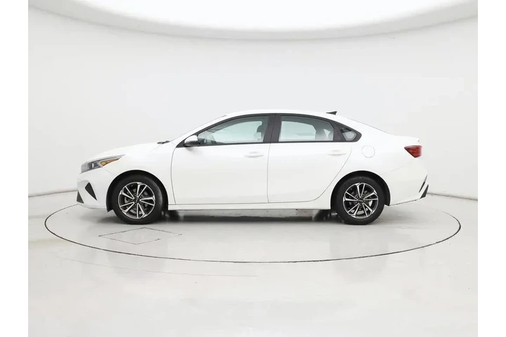 $17998 : Kia Forte 2023 LXS 4dr Sedan image 3