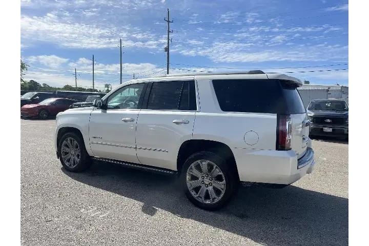 $13981 : GMC Yukon 2015 4x4 Denali 4d image 3