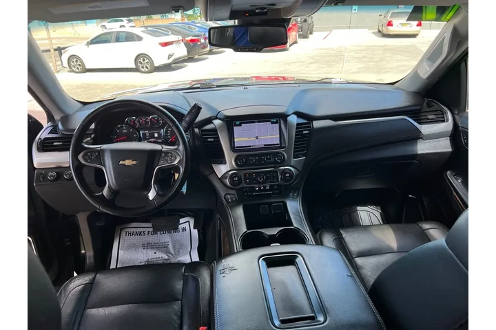 2017 Suburban LT 4WD image 9