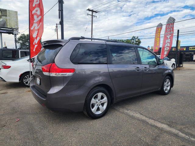 $14599 : 2013 Sienna XLE 7-Passenger image 8