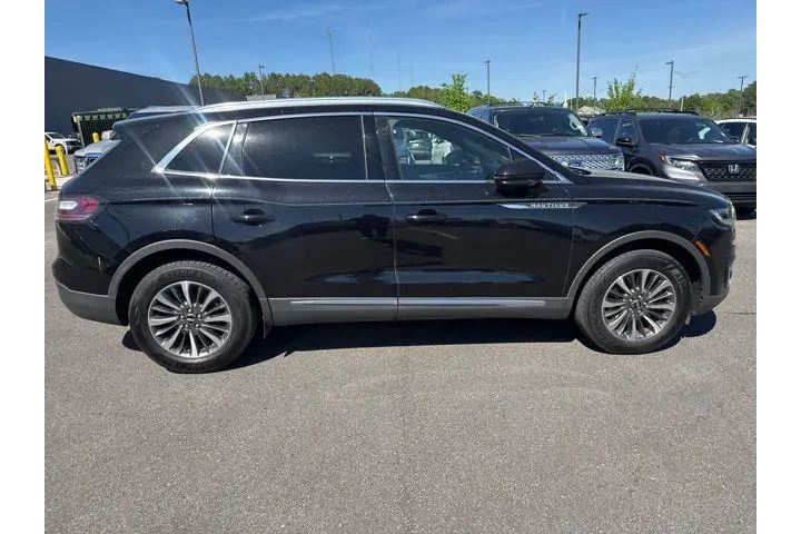 $18499 : Lincoln Nautilus 2020 4dr St image 7