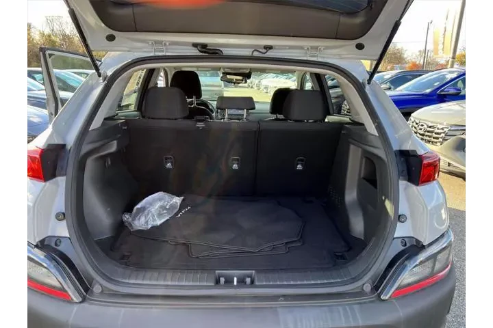 $22239 : Hyundai KONA 2023 AWD SEL 4d image 6