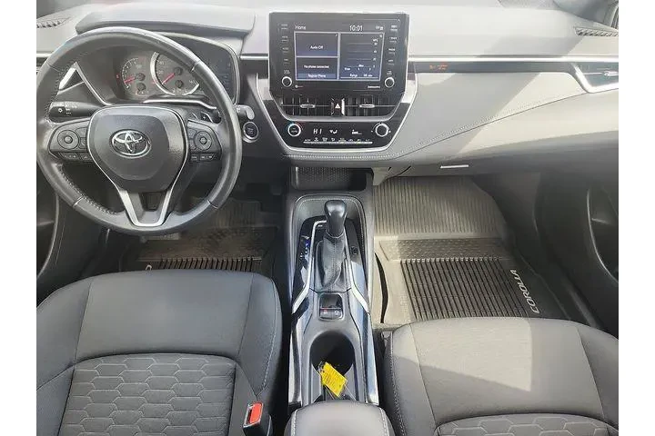 $20990 : Toyota Corolla Hatchback 202 image 8