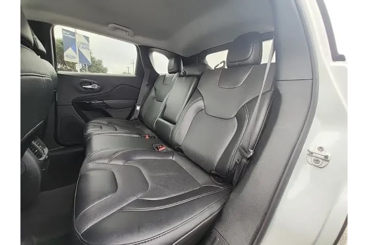 $20998 : Jeep Cherokee 2023 4x4 Altit image 8