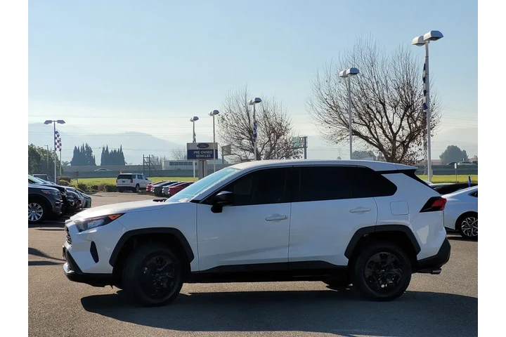 $26984 : Toyota RAV4 2022 AWD LE 4dr image 7